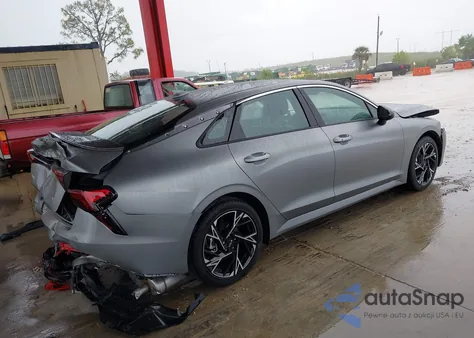 2025 Kia K5 Gt-Line z USA, uszkodzony, nr VIN KNAG64J78S5363357